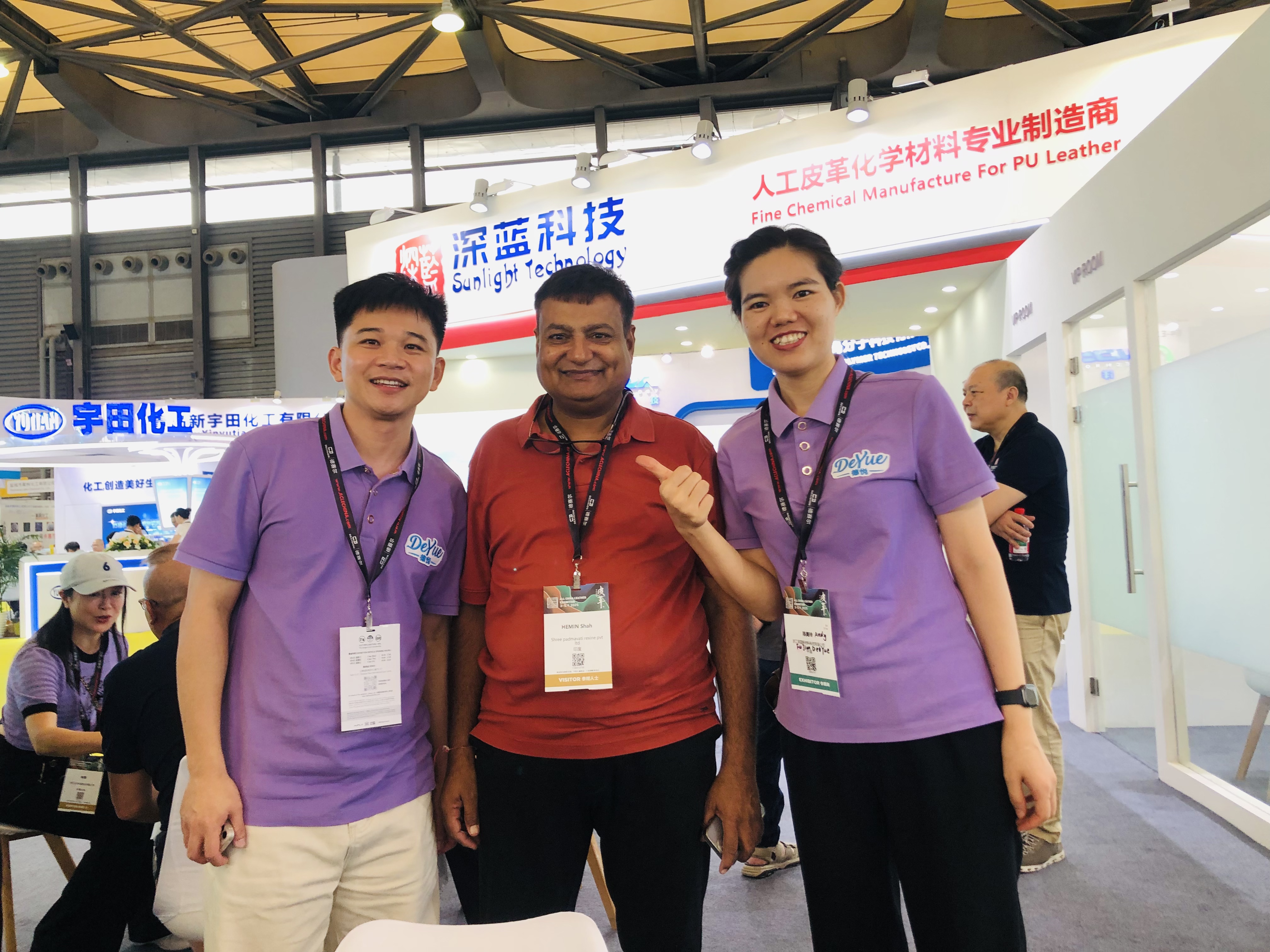 Exhibition booth discussion